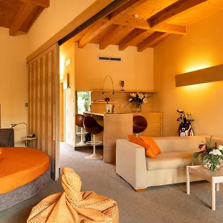 Color Style, Design & Gourmet فندق