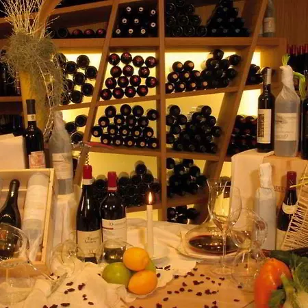 Color Style, Design & Gourmet فندق باردولينو