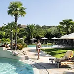 Color Style, Design & Gourmet Hotell Bardolino