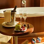 Color Style, Design & Gourmet Hotell Bardolino