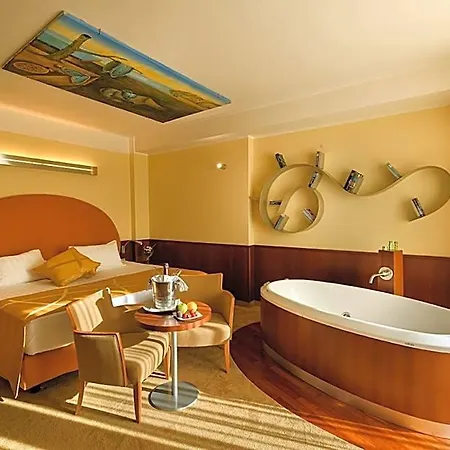 Color Style, Design & Gourmet 4* Bardolino