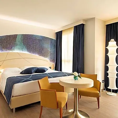 Color Style, Design & Gourmet Hotell Bardolino