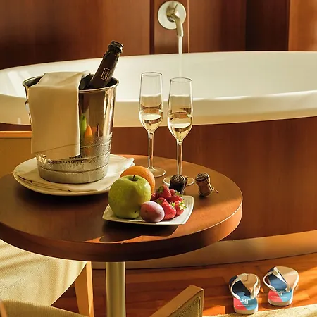 Hotel Color Style, Design & Gourmet