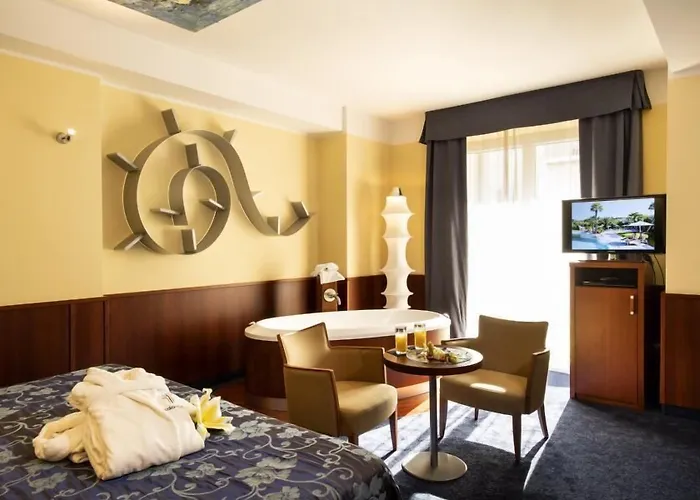 Color Style, Design & Gourmet Hotell Bardolino