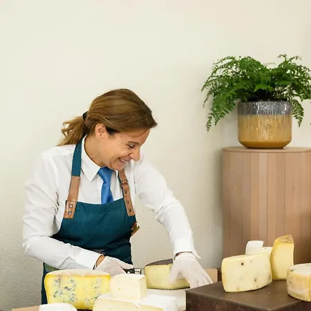 Color Style, Design & Gourmet 酒店 4*