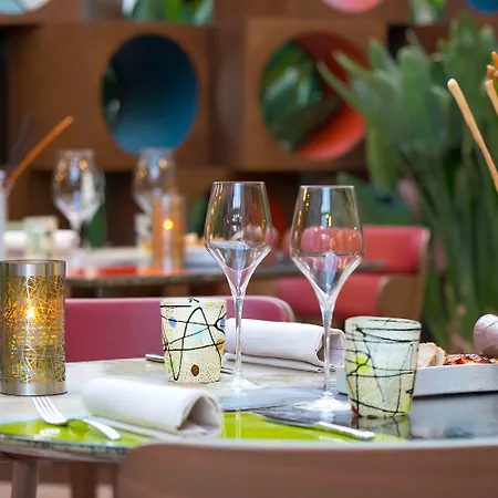 Color Style, Design & Gourmet 酒店